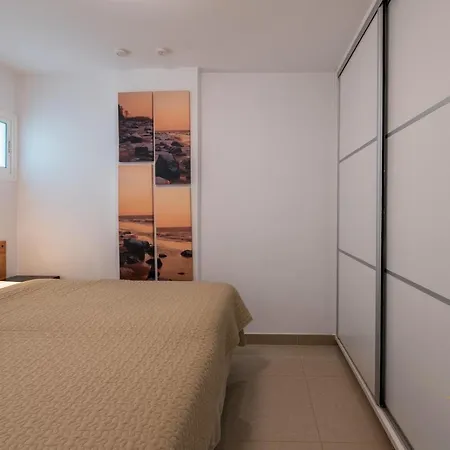 דירה Esther's Sea View *